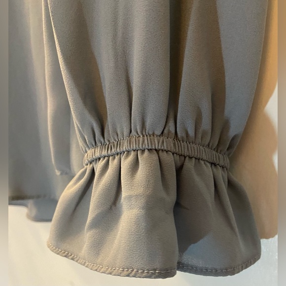 NWOT Beautiful Powder Slate Blue Blouse - Picture 5 of 15